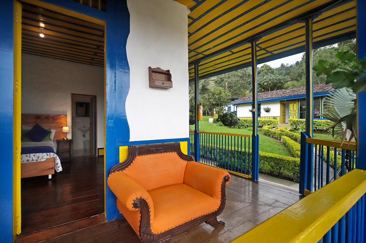 Hotel El Rancho De 3*